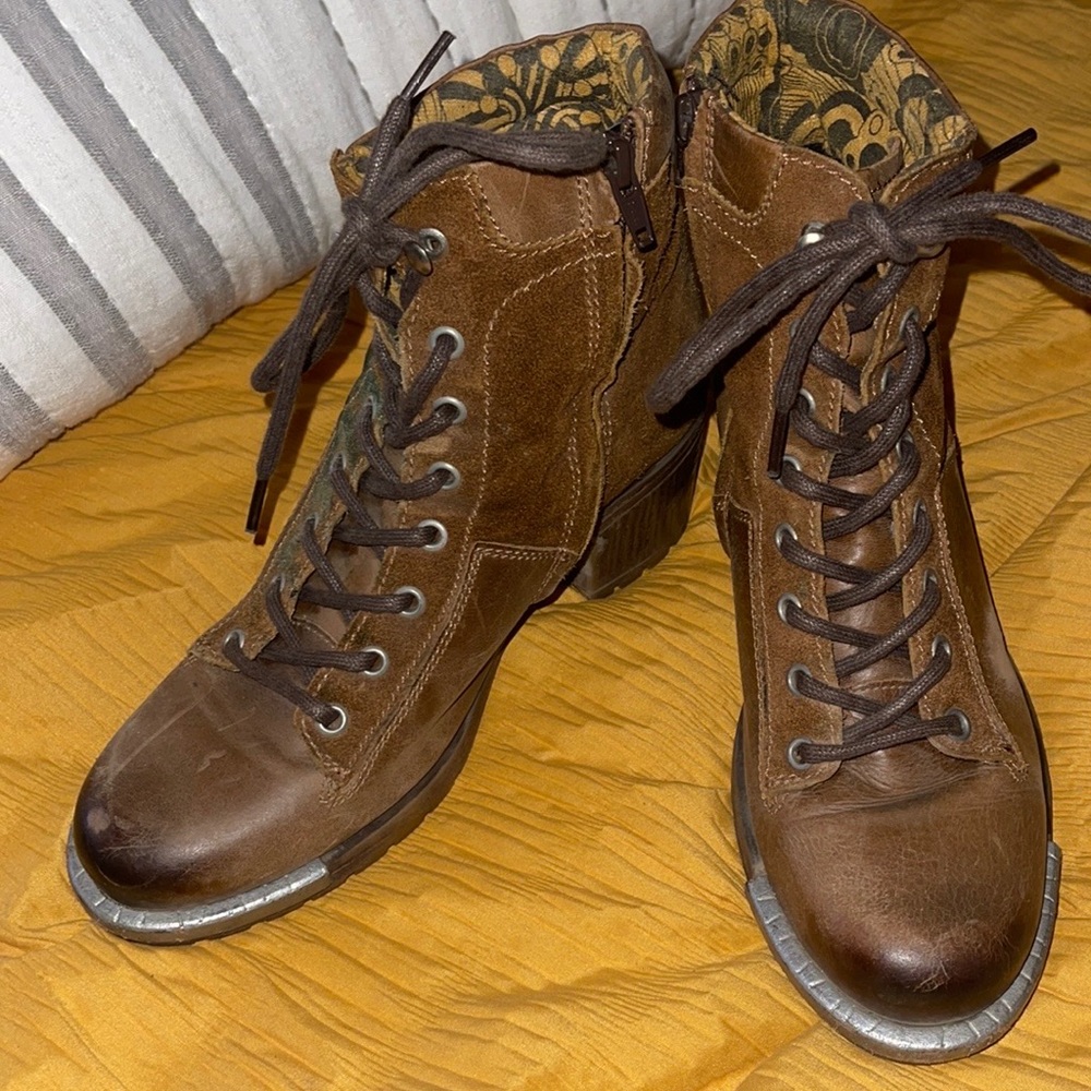 Fly London Leal Combat Boots